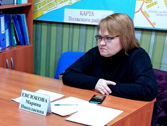 Марина Евсюкова поблагодарила жительницу поселка Соколовая гора за активную жизненную позицию